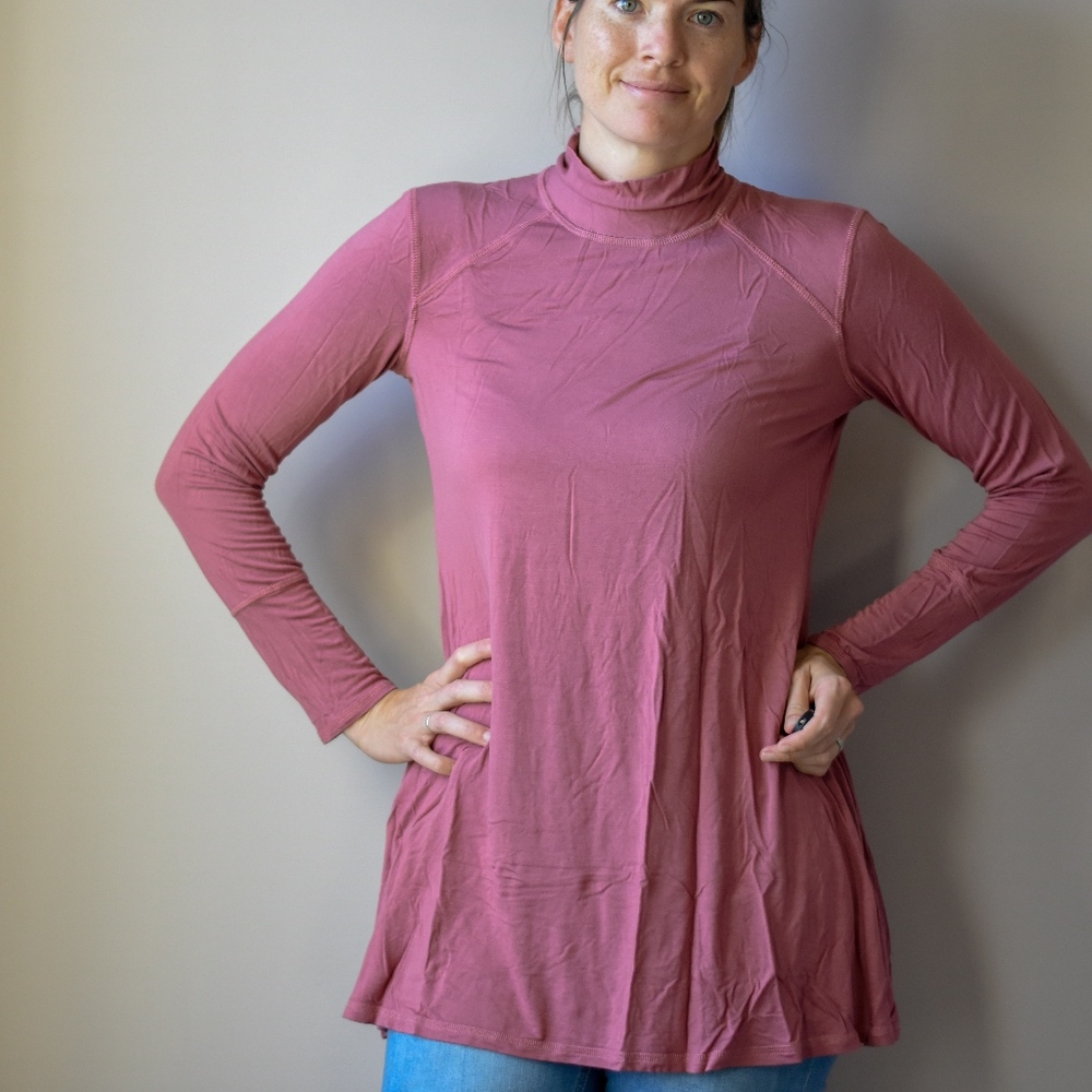 Cable & Gauge Mock neck long sleeve athletic top